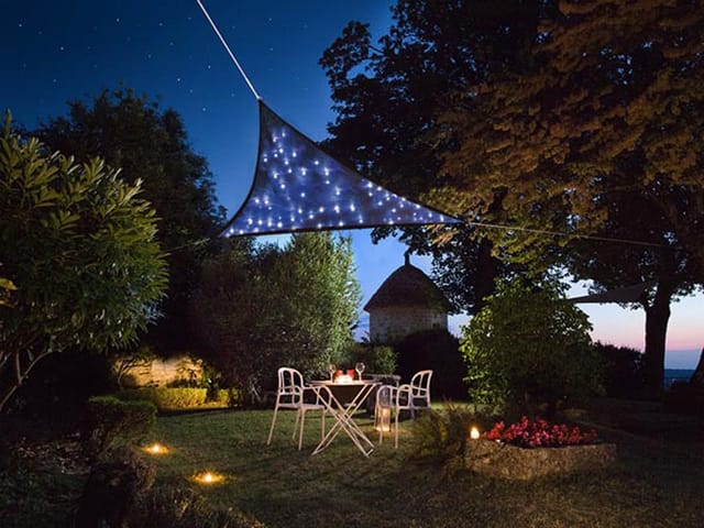 Perel Sonnensegel mit LED-Beleuchtung Dreieckig 3,6 m x 3,6 m x 3,6 m Dunkelblau
