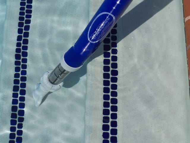 Zodiac Kabelloser Reinigungsstab Spa Wand Blau