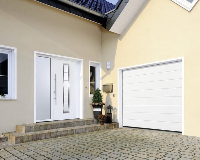 EcoStar Garagen-Sektionaltor 2.375 mm x 2.000 mm Verkehrsweiß