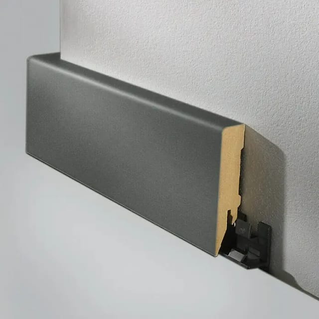 Sockelleiste MDF K80 Anthrazit 75 mm x 18 mm x 2600 mm