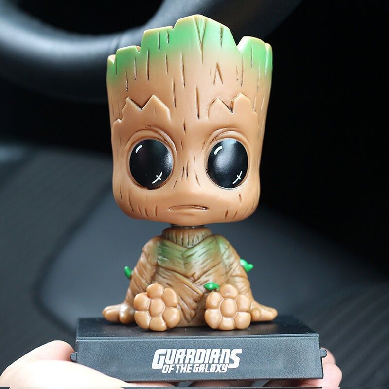 Groot-figur – Oszillierende Auto-armaturenbrettfigur – Integrierte Handyhalterung – Pvc – 1 Stück