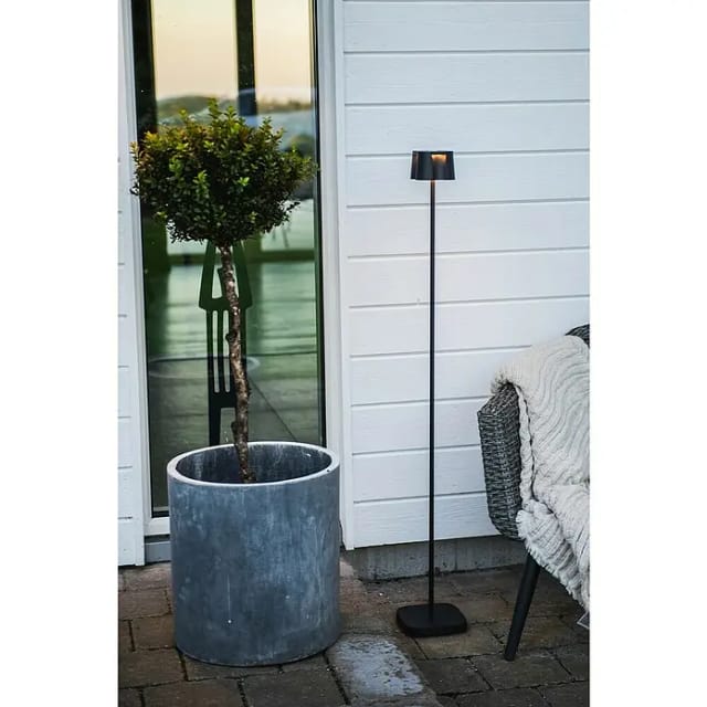 Konstsmide LED-Stehleuchte Nice USB Schwarz 120 cm x 17 cm