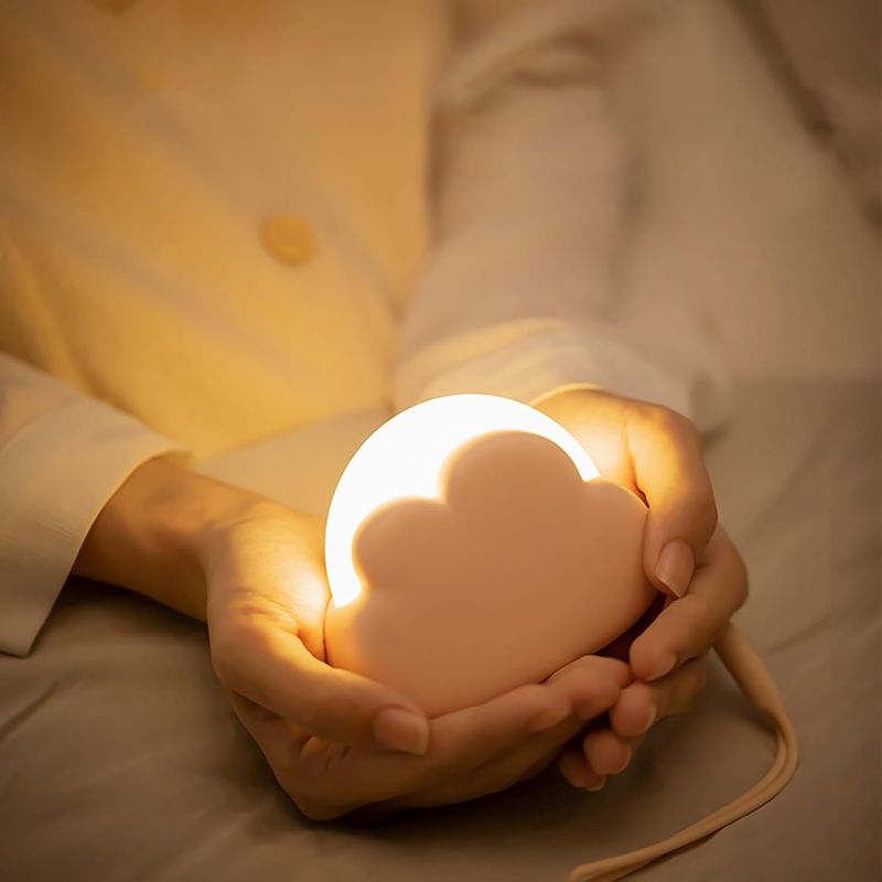 Led-wolken-nachtlicht Mit 4 Helligkeitsstufen Und Wiederaufladbarem Silikonkabel, Rosa Dekolampe Fürs Kinderzimmer, Egal Ob Junge Oder Mädchen, Für Eine Beruhigende Nacht.