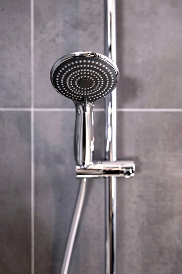 Wenko Handbrause Watersaving 9,6 cm x 9,6 cm ABS-Kunststoff Chrom-Grau