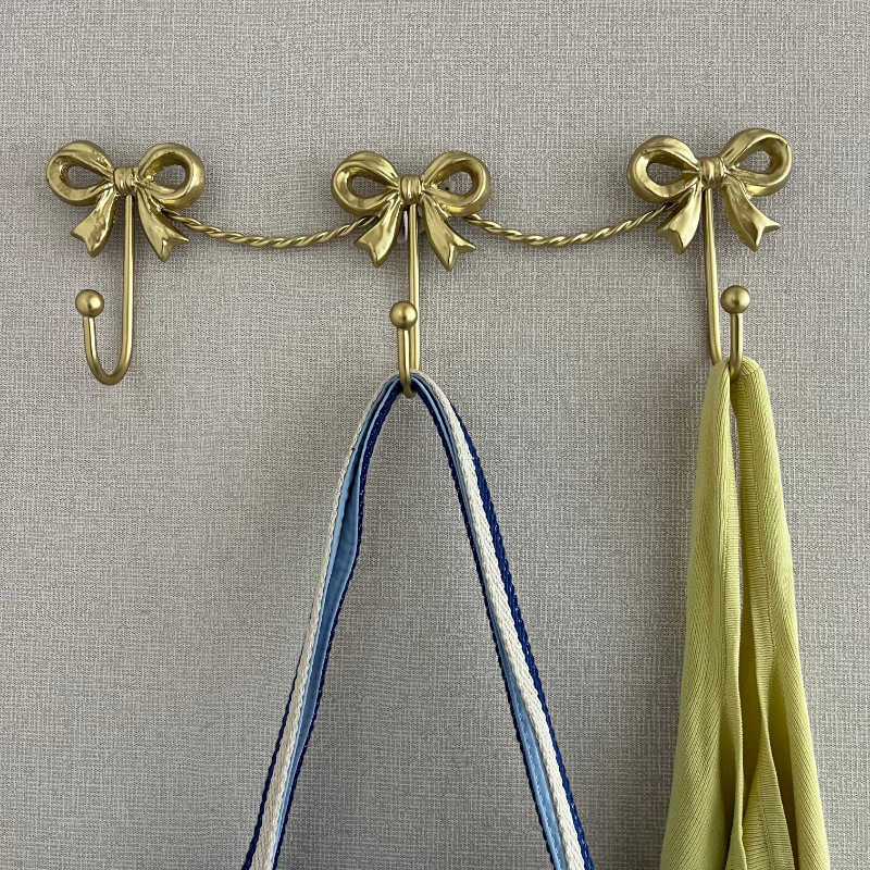Dekorativer Wandhaken Im Französischen Stil Aus Goldfarbenem Schmiedeeisen Mit Schleifenmotiv – Garderoben- Und Schlüsselhalter Mit 3 Haken Für Mädchenzimmer-lsw