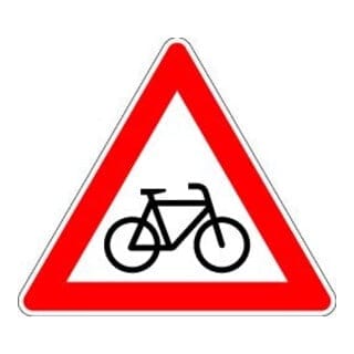 VKZ.138-10 Dreieck 900mm Radfahrer kreuzen(rechts) RAL-Gütezeichen Folie RA1