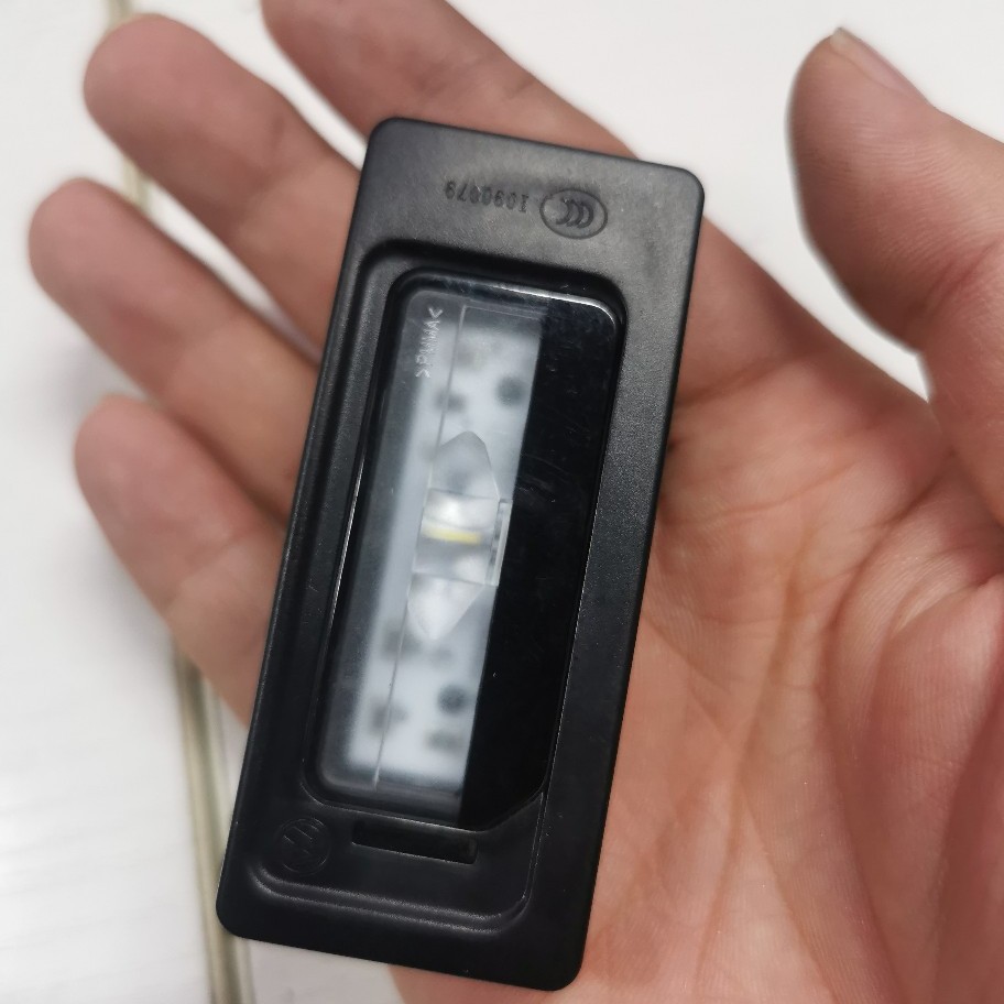 Transparente Handschuhfach-lampenabdeckung Passend Für Vw Sagitar/tiguan L – 51g943021