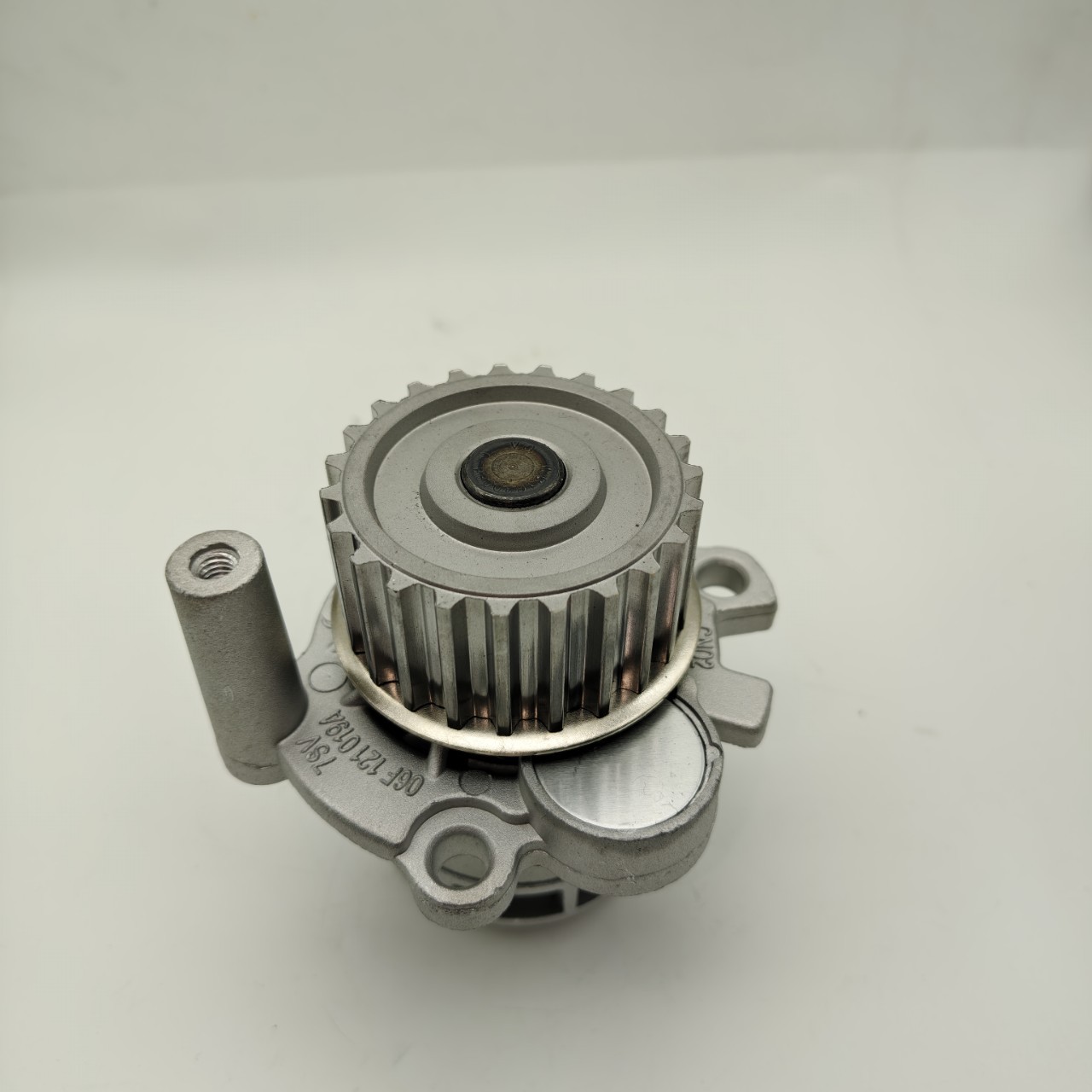 Wasserpumpe Mit Aluminium-laufrad Passend Für Vw Magotan/passat/tiguan, Audi A4l (ea888) – 06f121011