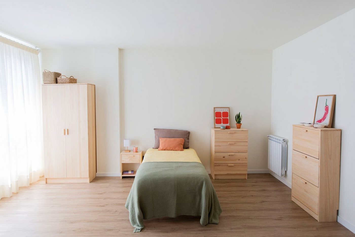 Astigarraga Kit Line Drehtürenschrank Nachttisch Kommode Beistelltisch eine Schublade, praktisch und klein Bild 5