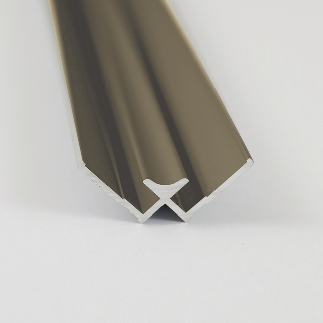 Breuer Verbindungsprofil für Rückwandplatten, Ecke innen, mokka, 2100 mm