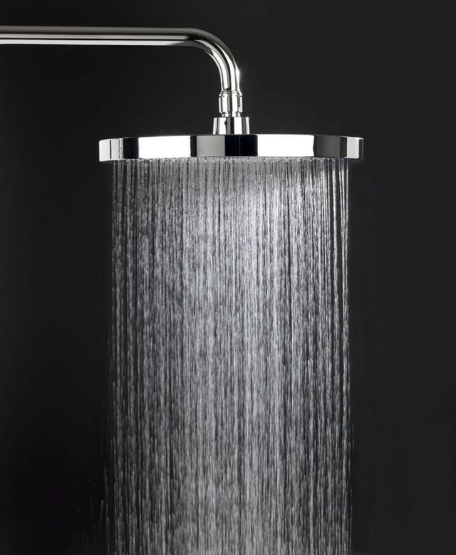 Wenko Kopfbrause 'Softwater' chromfarben/schwarz Ø 26 cm