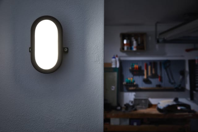 Ledvance LED-Wand- und Deckenleuchte LED BULKHEAD 11 W 4000 K BK - 4058075271685