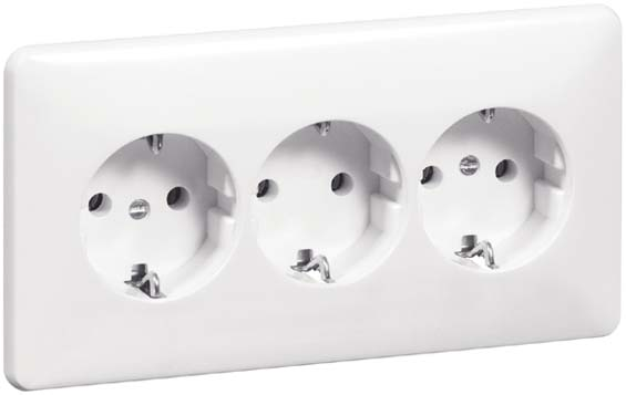 Peha SCHUKO-Steckdose 3-fach ws16A 250V 2 D 6513