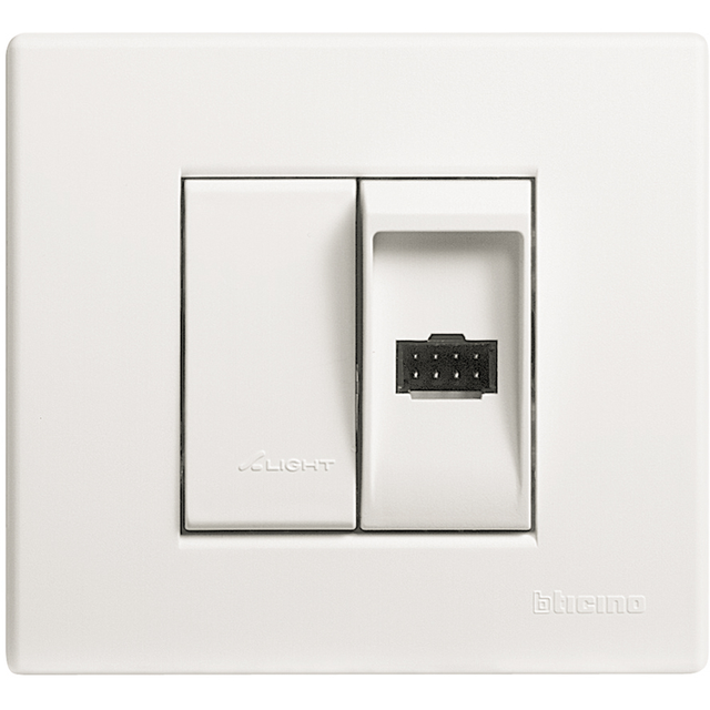 Legrand (BT) Steckdose kompl.,8pol.,weiss 306062