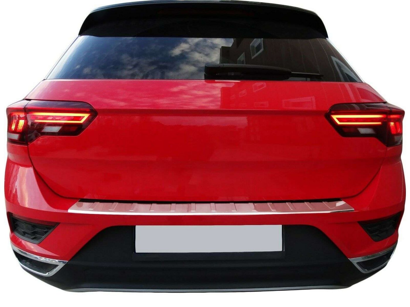 RECAMBO Ladekantenschutz für VW T-ROC (A11) ab 2017- Stoßstangenschutz, V2A rostfrei, Exklusive Optik, praktischer Schutz & perfekte Passform