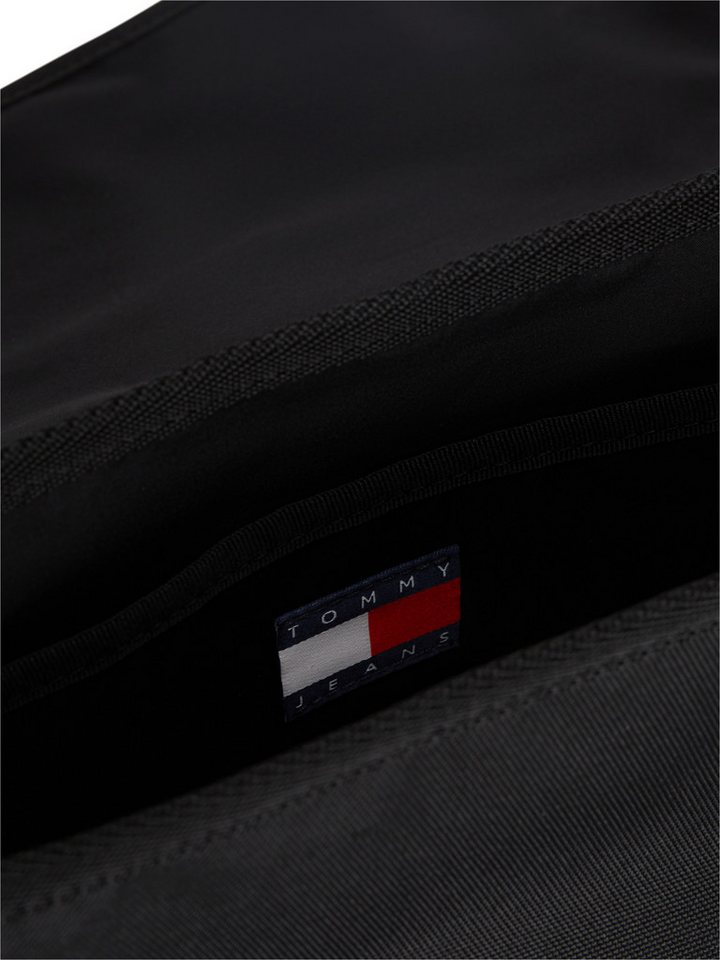 Tommy Jeans Messenger Bag TJM ESS DAILY MESSENGER, Damen Schultertasche, Geschäftstasche mit Logo-Aufnäher Bild 5