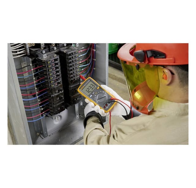 FLUKE 15B+ - Multimeter 15B+, digital, 4000 Counts
