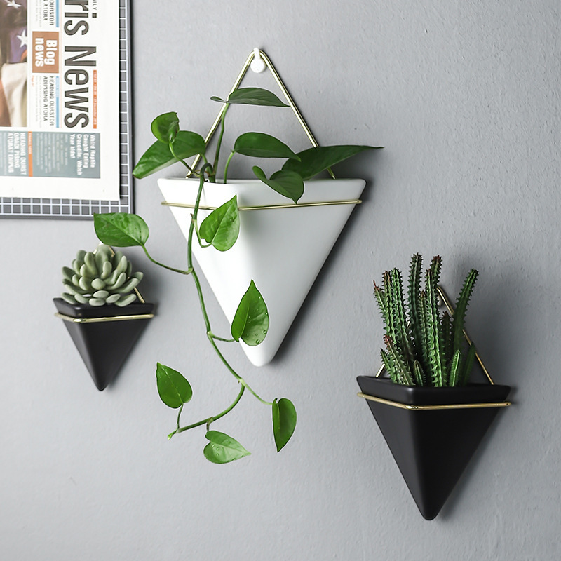 Hanging Planters Wall Hanging Planter Room Decoration Vases Basket Indoor Outdoor Garden Balcony Office Hanging, Black Ceramic Black Iron Frame M