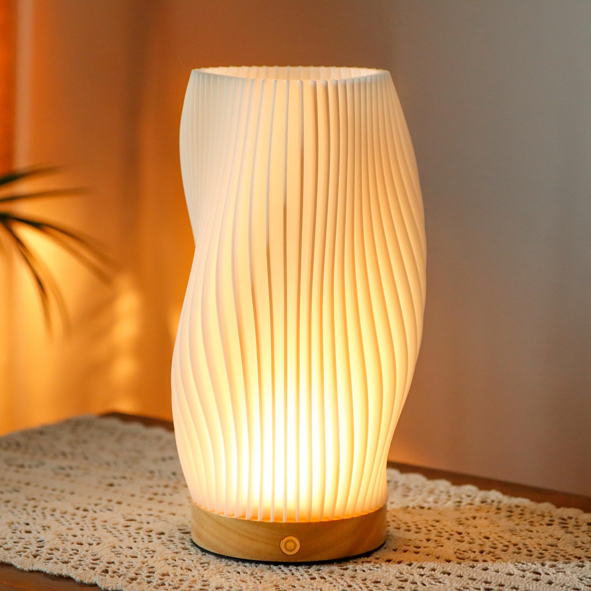 Berührungsempfindliche Nachttischlampe Mit Einstellbarer Helligkeit, 3-farbige Laterne Mit Holzsockel, Usb-c-ladefunktion, Dekorative Tischlampe Für Schlafzimmer, Wohnzimmer, Innenbereich (spiralform)