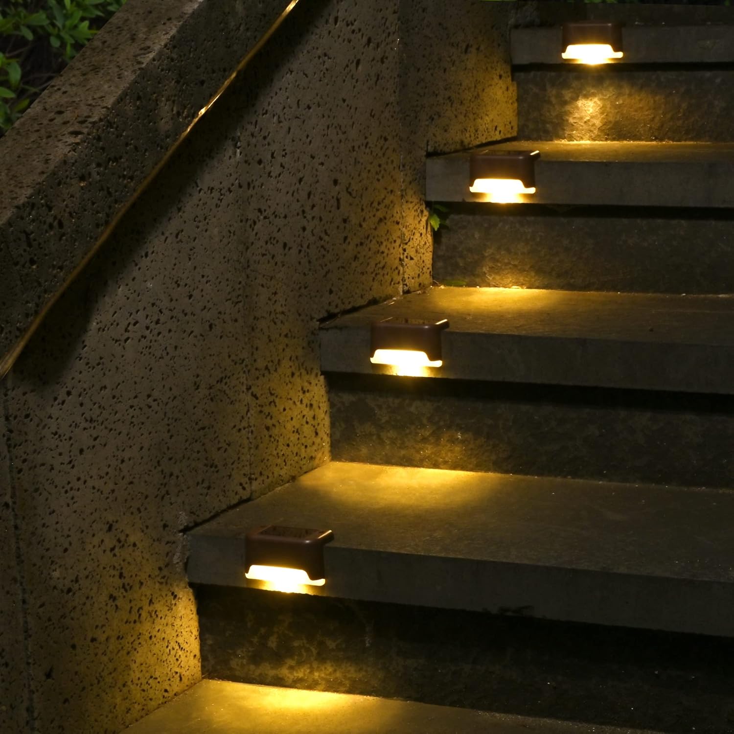 Set Mit 12 Wasserdichten Led-solarstrahlern Für Treppen, Außenbereich, Garten, Terrasse, Zaun Und Weg, Warmes Licht.
