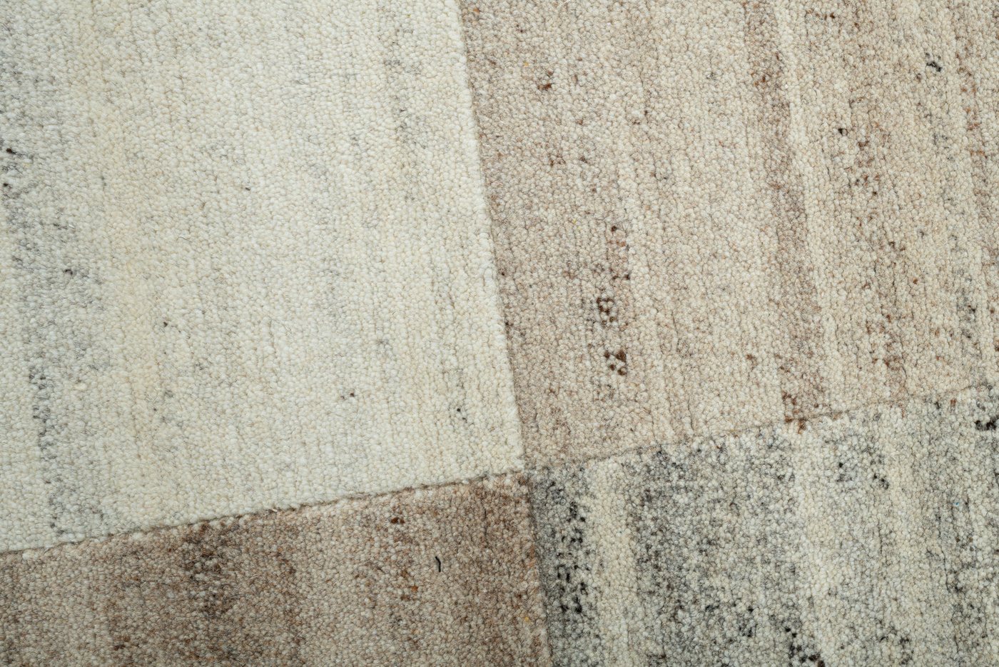 THEKO Wollteppich Nakarta 2, handgeknüpft, rechteckig, Höhe: 12 mm, reine Wolle, Naturtöne, Patchworkdesign, meliert, Wohnzimmer Bild 5