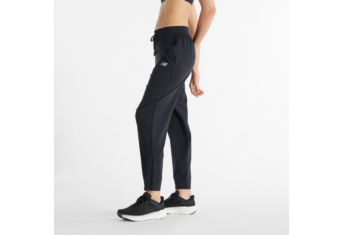 New Balance Trainingshose Sport Essentials Performance Woven Pant für Laufen entwickelt, atmungsaktive Webhose, leichtes Material Bild 4