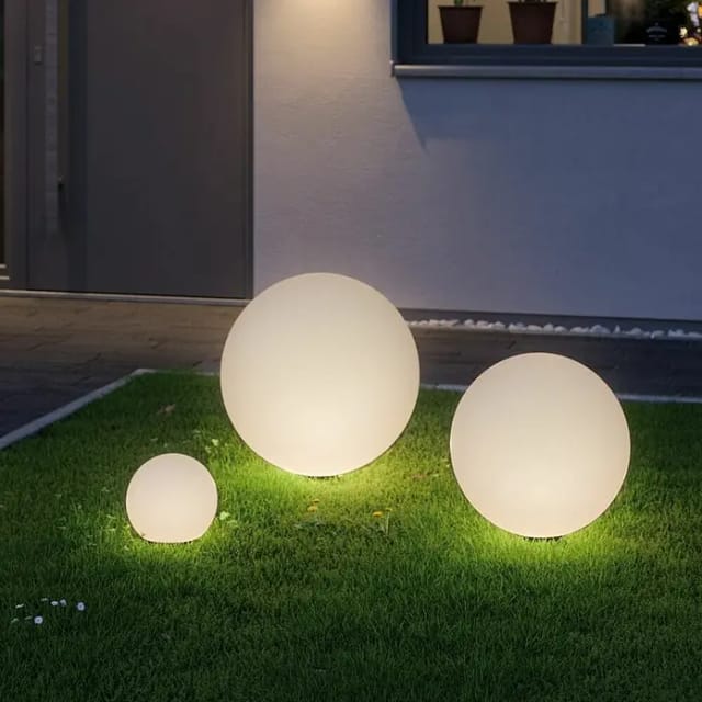 PLM 94178 - Plug&Shine Lichtobjekt Globe IP67, 3000K, Ø 40 cm