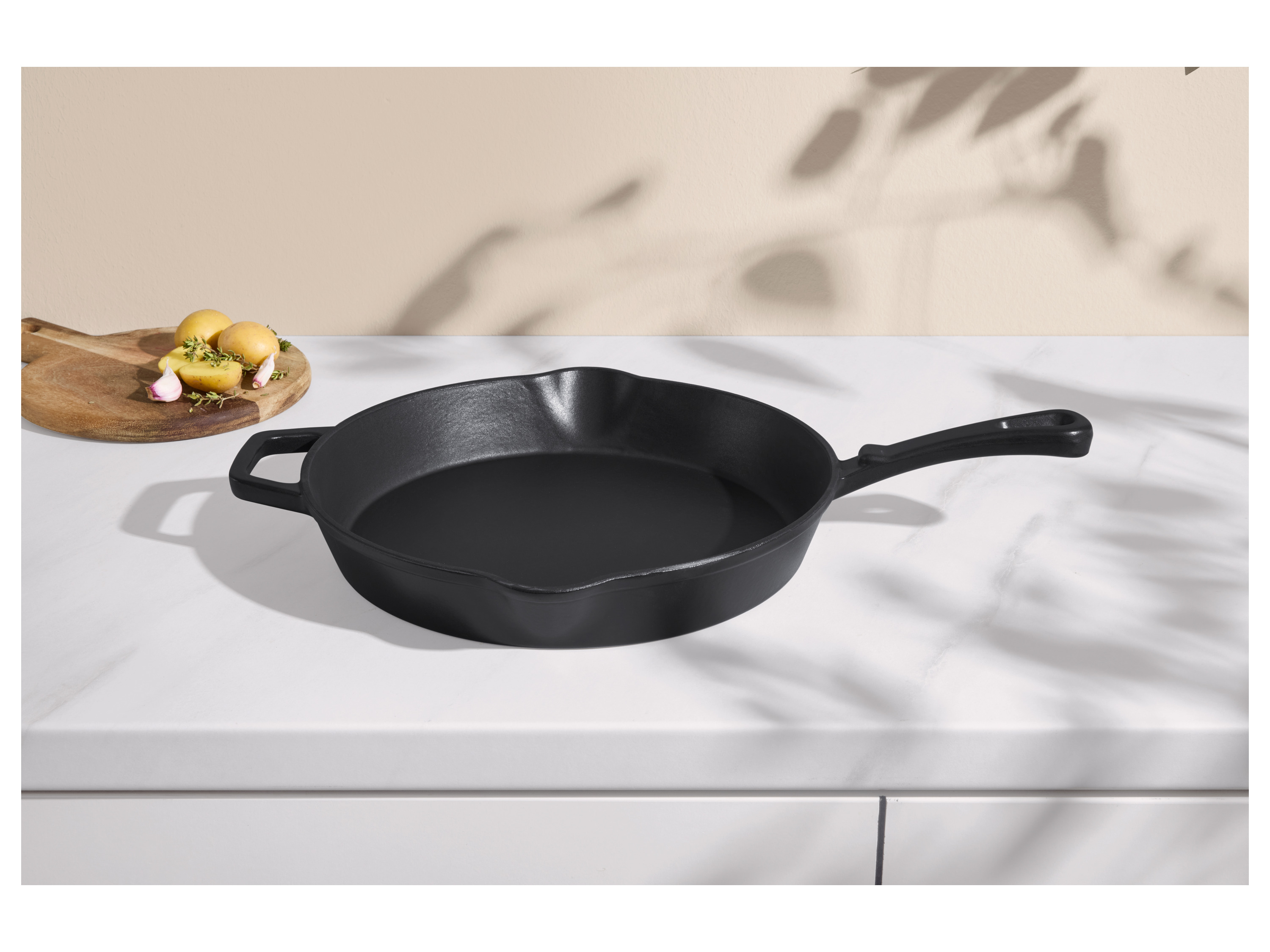 SILVERCREST® Premium-Gusseisenpfanne, Ø 30 cm (Schwarz) Bild 2