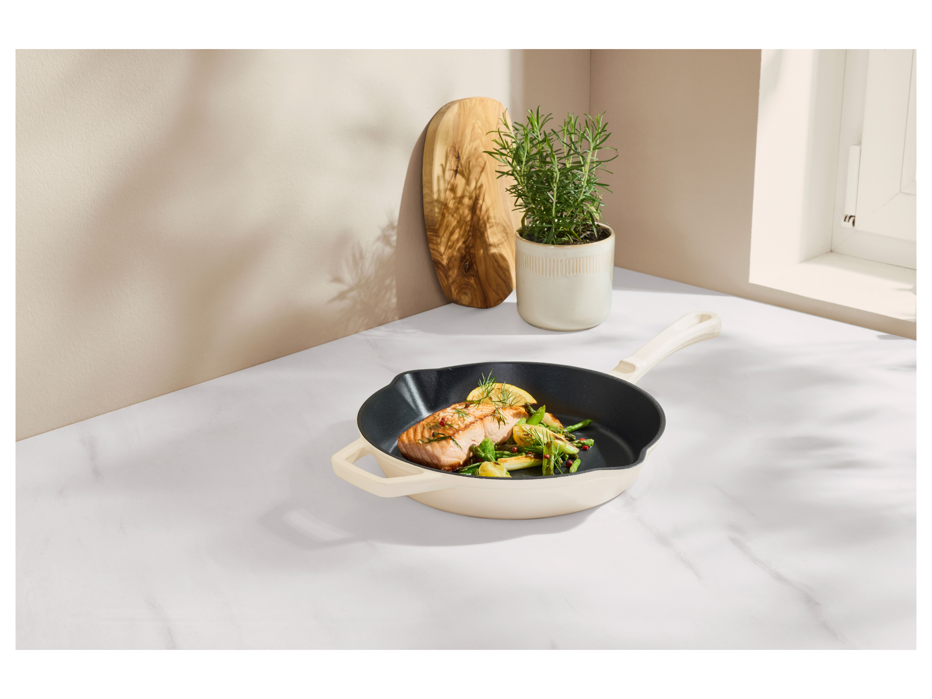 SILVERCREST® Premium-Gusseisengrillpfanne / Premium-Gusseisenpfanne (Rund, Creme)