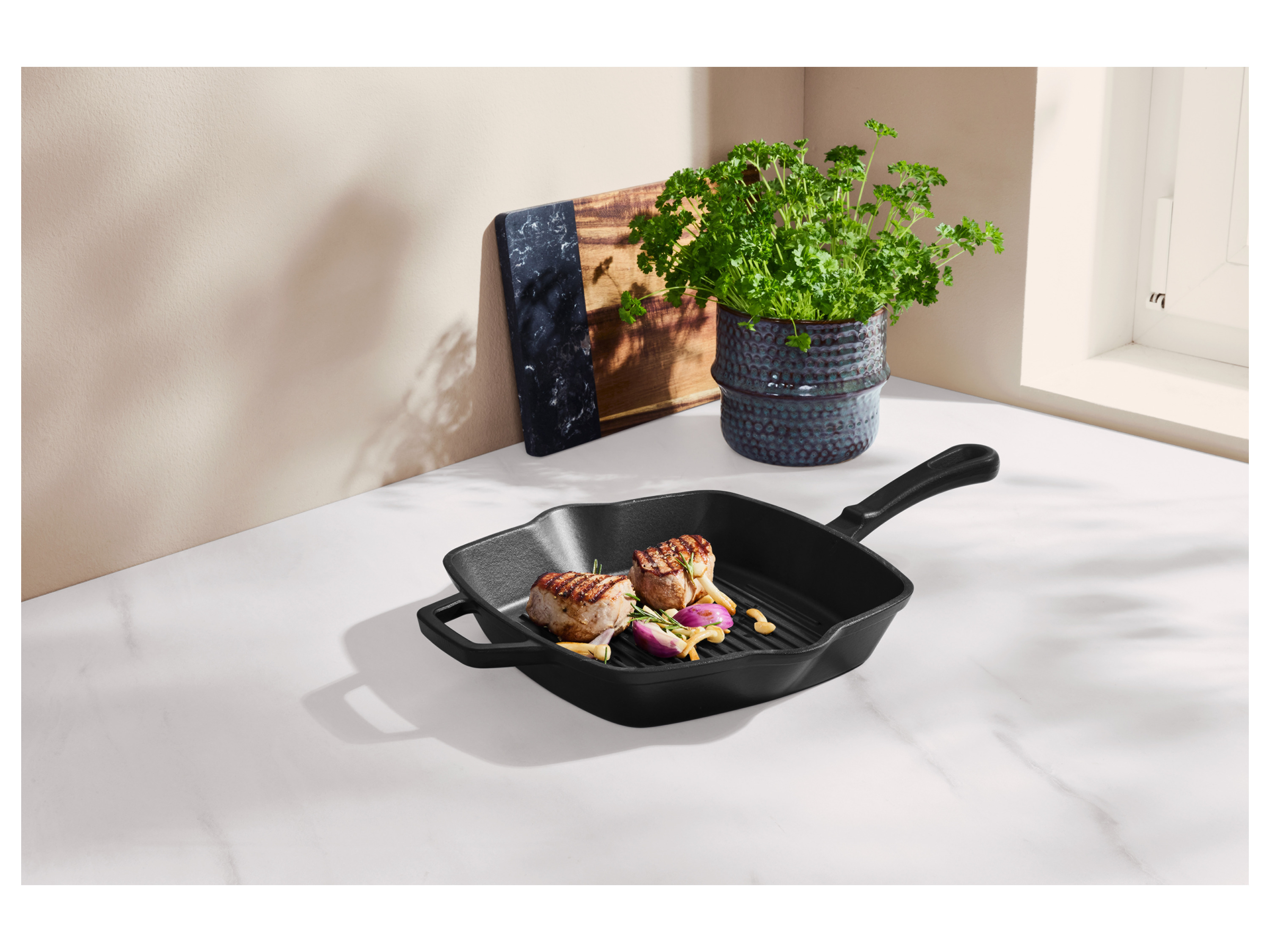 SILVERCREST® Premium-Gusseisengrillpfanne / Premium-Gusseisenpfanne (Eckig, Schwarz) Bild 3