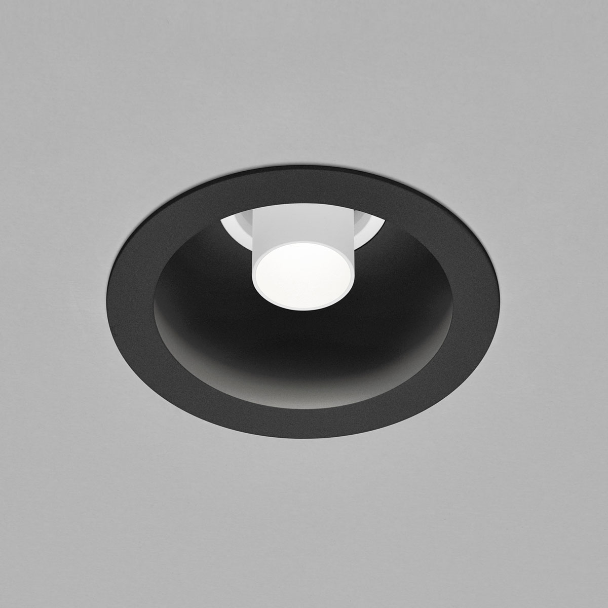 Helestra Run LED Deckeneinbaustrahler, 1-flg. schwarz, Spot: weiß