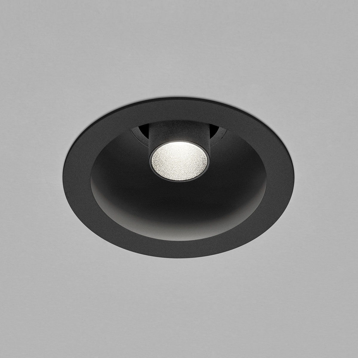 Helestra Run LED Deckeneinbaustrahler, 1-flg. schwarz, Spot: schwarz