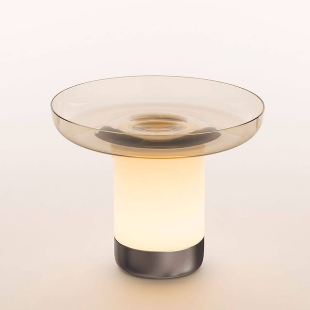 Artemide Bontà Portable LED Akkuleuchte, inkl. Teller Glas: grau