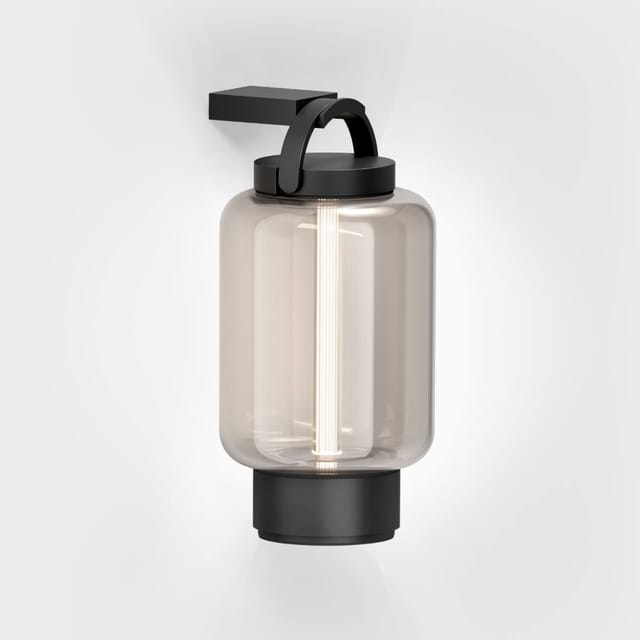 IP44.DE Qu LED Akkuleuchte mit Hook Wandhalterung jet black (schwarz), Glas: Amber