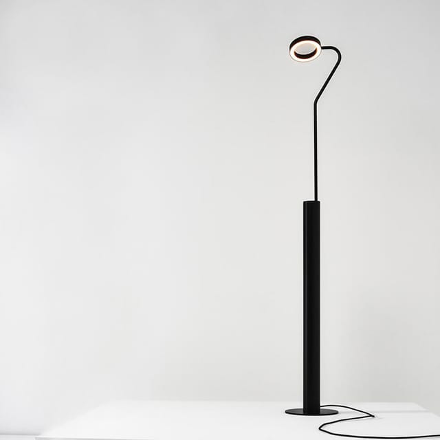Zava Meta LED Stehleuchte schwarz, Arm: 26 cm