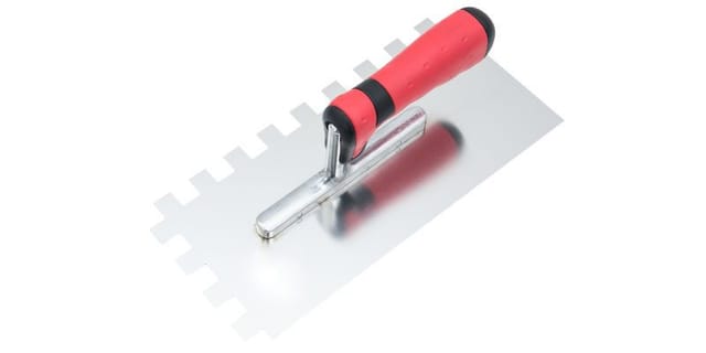 Zahnglättekelle 280 x 130 mm Zahnung 15 x 15 mm mit Zwei-Komponentengriff Fliesenwerkzeug