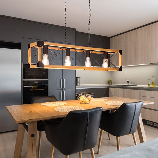 Trio Lighting - Balken Pendelleuchte tenali 4 flammig Schwarz mit Holzbalken, Breite 100cm
