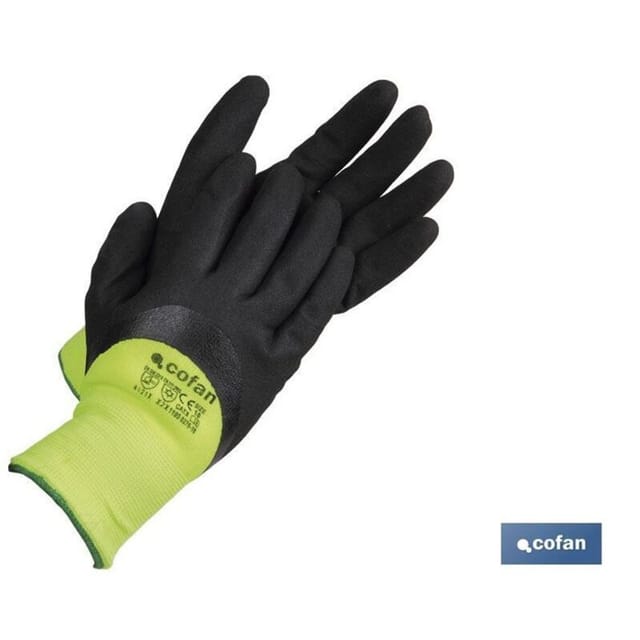 Mit Nitrilschaum imprägnierter Schutzhandschuh. Kalter T-8