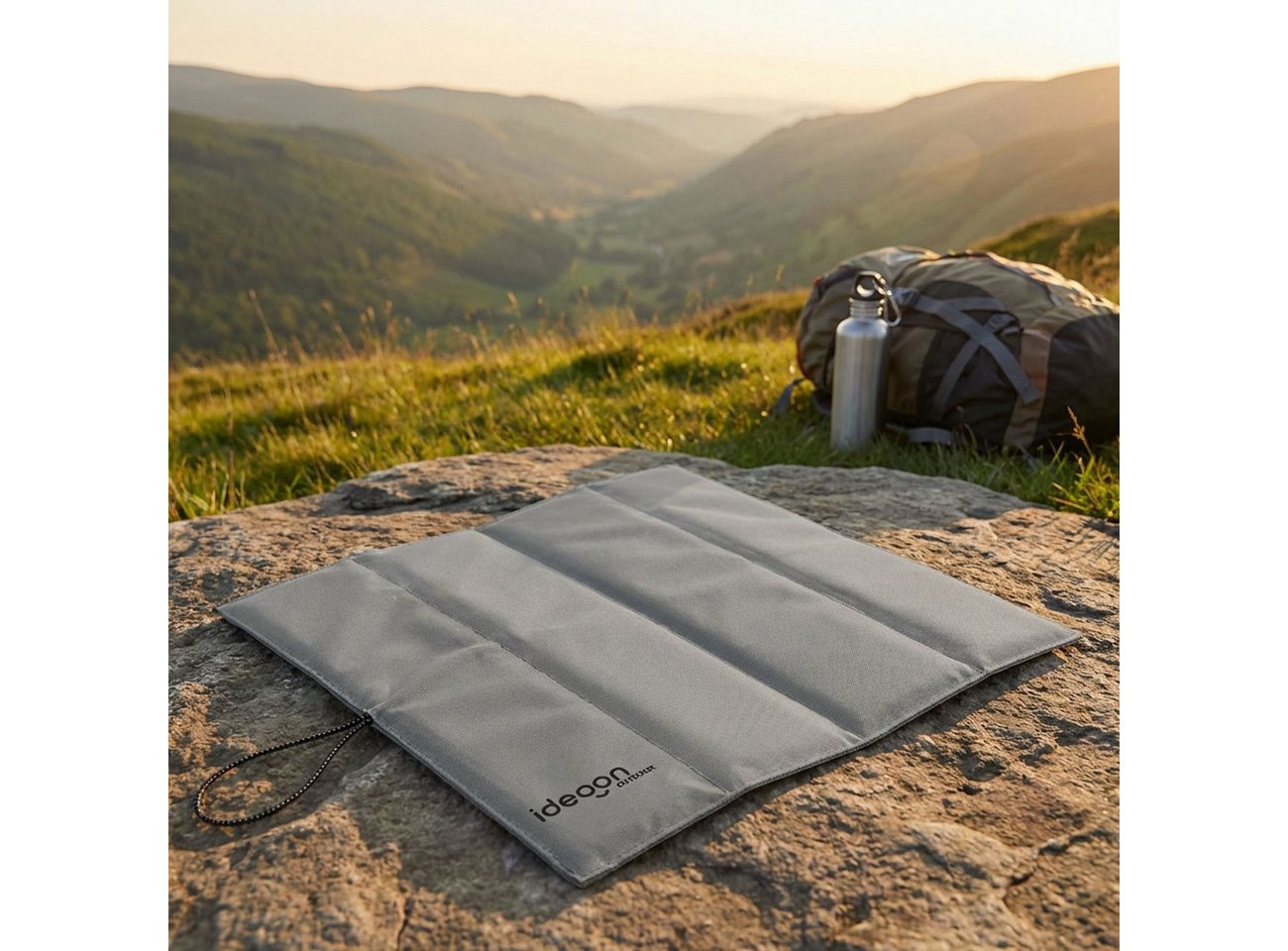 shop'n smile ideoon Thermositzkissen Faltbares Sitzkissen Outdoor Thermokissen Wasserdicht 30x32x1 cm Grau, 1-tlg., 1er-Set & 2er-Set, Faltbares, wasserdichtes Outdoor-Thermokissen für Camping, Stadion Bild 4