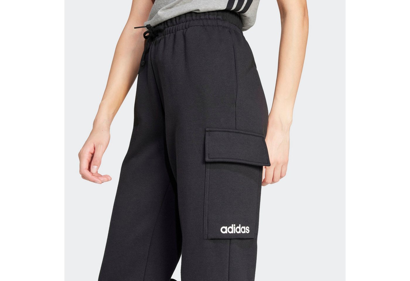 adidas Sportswear Sporthose W LIN FL CARGO Cargohose mit flauschiger Innenseite, regulär geschnitten, hoher Bund Bild 2