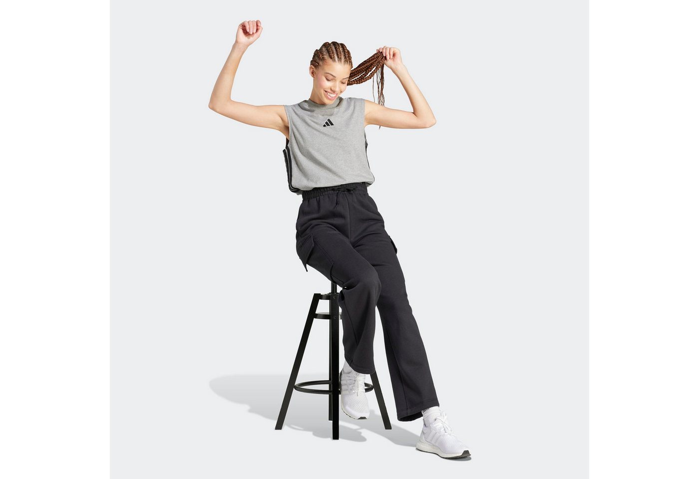 adidas Sportswear Sporthose W LIN FL CARGO Cargohose mit flauschiger Innenseite, regulär geschnitten, hoher Bund Bild 3
