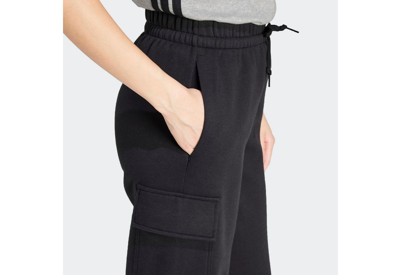 adidas Sportswear Sporthose W LIN FL CARGO Cargohose mit flauschiger Innenseite, regulär geschnitten, hoher Bund Bild 5