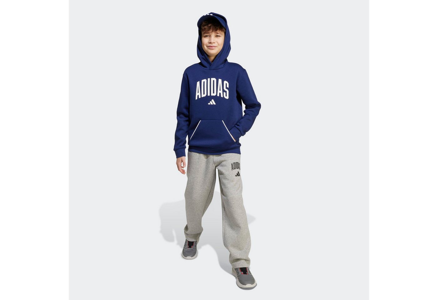 adidas Sportswear Sporthose J CLGT FL PNT für Kinder und Teens, sportlicher Stil, mit Seitentaschen Bild 2