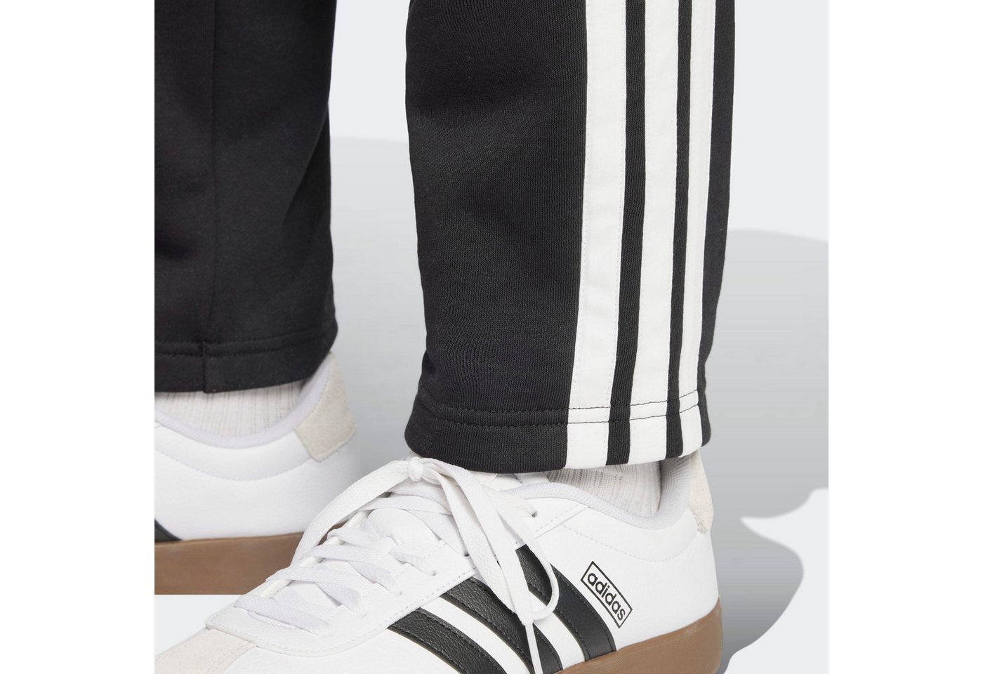 adidas Sportswear Sporthose M 3S FL O PT aus Baumwolle, Polyester und Viskose, offener Saum Bild 2