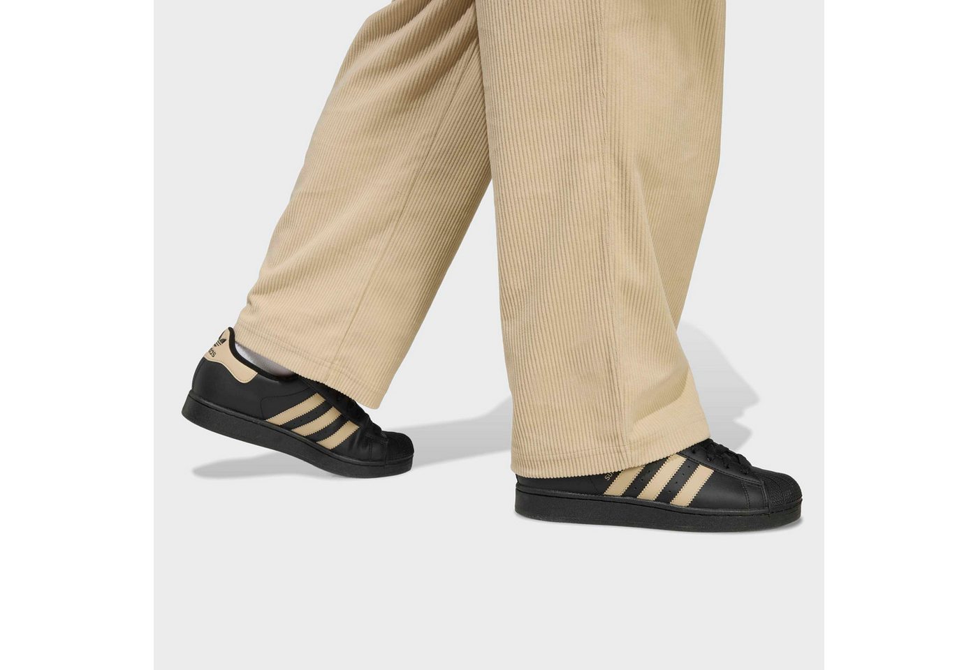 adidas Originals Sporthose SST TP Bild 2
