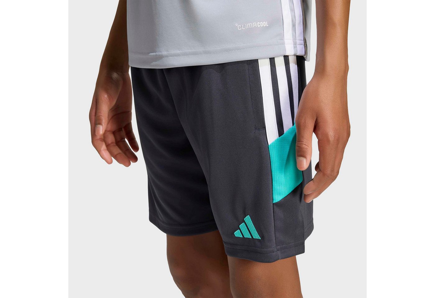 adidas Performance Trainingsshorts TIRO 26 ESSENTIALS KIDS Bild 2