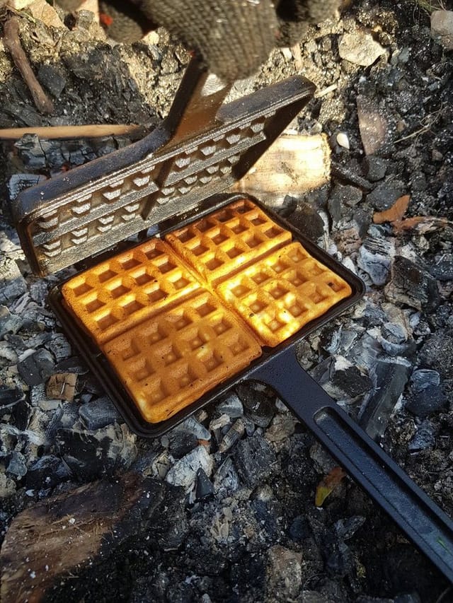 Waffeleisen, Waffelmaker, Sandwicheisen, rechteckige Doppelform aus Gusseisen, schwarz - Bbq-toro