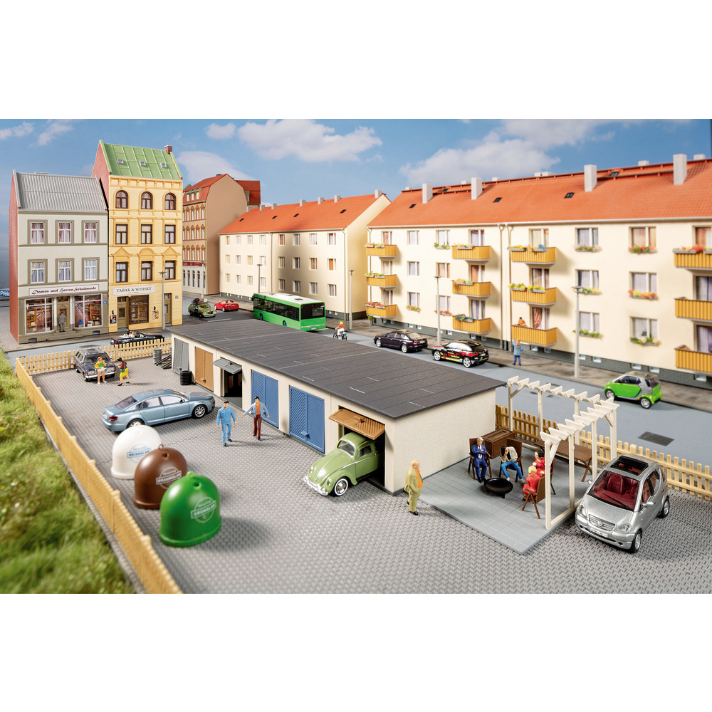 Auhagen 11484 H0 Garagen Mit Zubehör