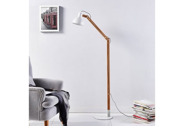 Stehlampe 'Shivanja' aus Holz für Arbeitszimmer & Büro von Lindby