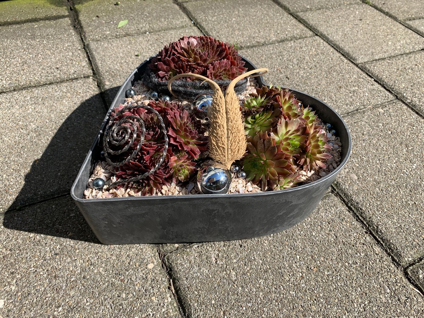 matches21 HOME & HOBBY Blumentopf Herz Pflanzschale für draussen marmoriert Dekoschale schwarz 22 cm (1 St), Blumen-Schale als wetterfeste Friedhof-Schale Grab-Schmuck Grabschale